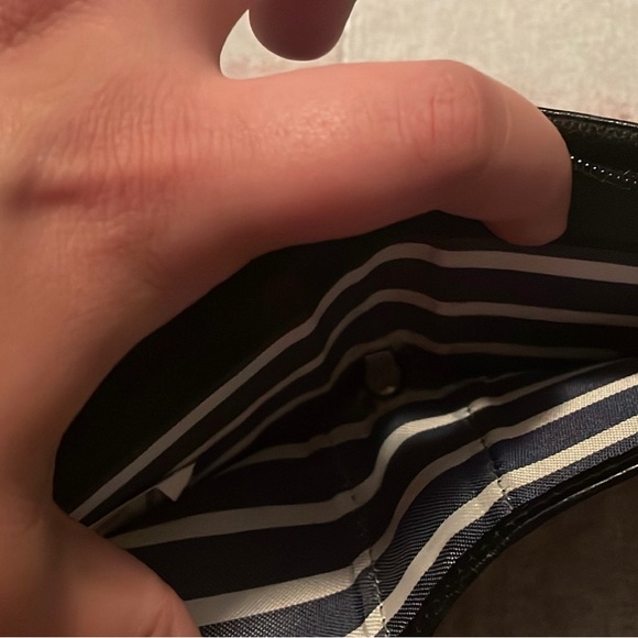 Wallets - Picture 3 of 4